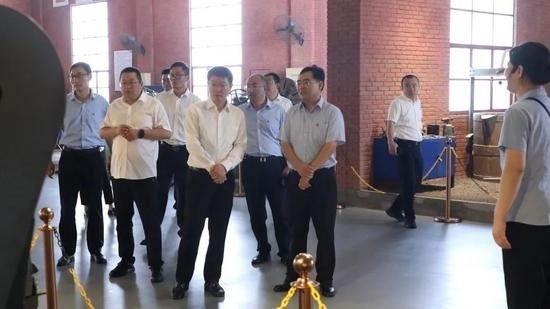 山东临工与江苏集团举行挖掘机交机仪式 深化战略合作关系-三星领航机械有限公司(图4)