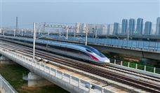 成宜高铁试运行 400米大跨度桥梁平移技术突破-三星领航机械