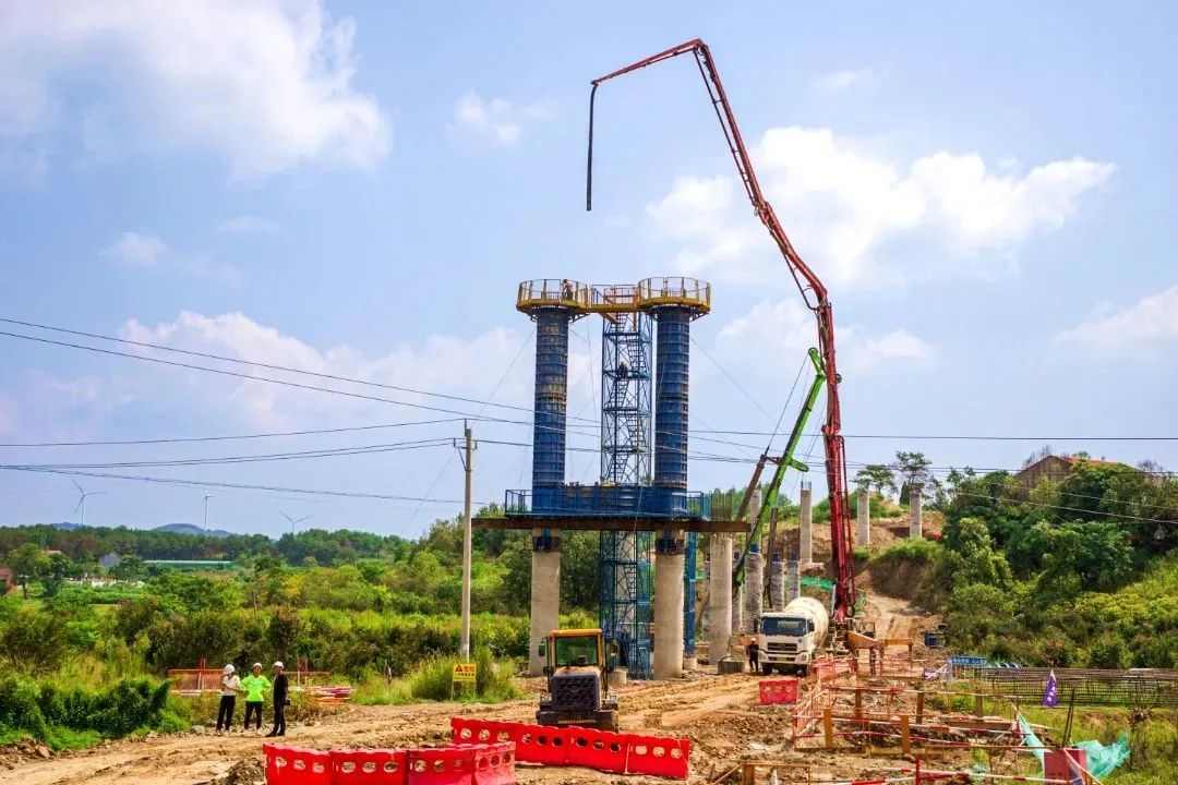 湖北-河南随信高速建设加速 全年投资目标超额完成-三星领航机械有限公司(图1)